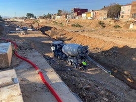 Obras en el cauce del barranco.