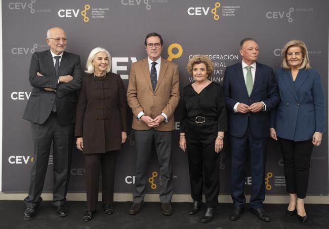 Juan Roig, Hortensia Herrero, Antonio Garamendi, Amparo Andreu, Salvador Navarro y Fátima Báñez.