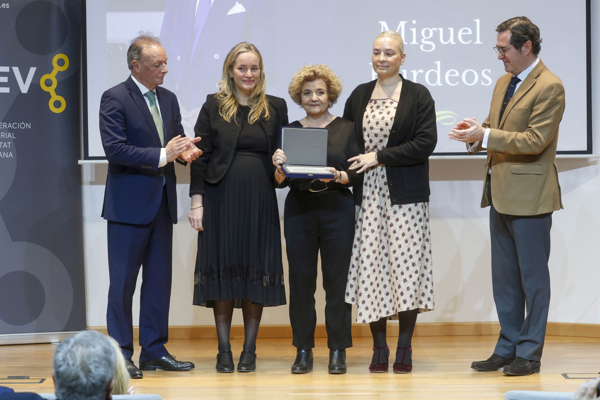 Fotos del homenaje a Miguel Burdeos, el empresario valenciano que falleció por la dana