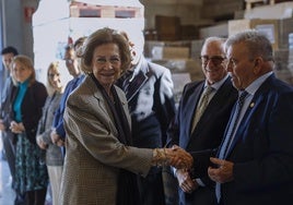 La Reina emérita, doña Sofía, durante su visita al Banco de Alimentos el pasado 28 de enero.