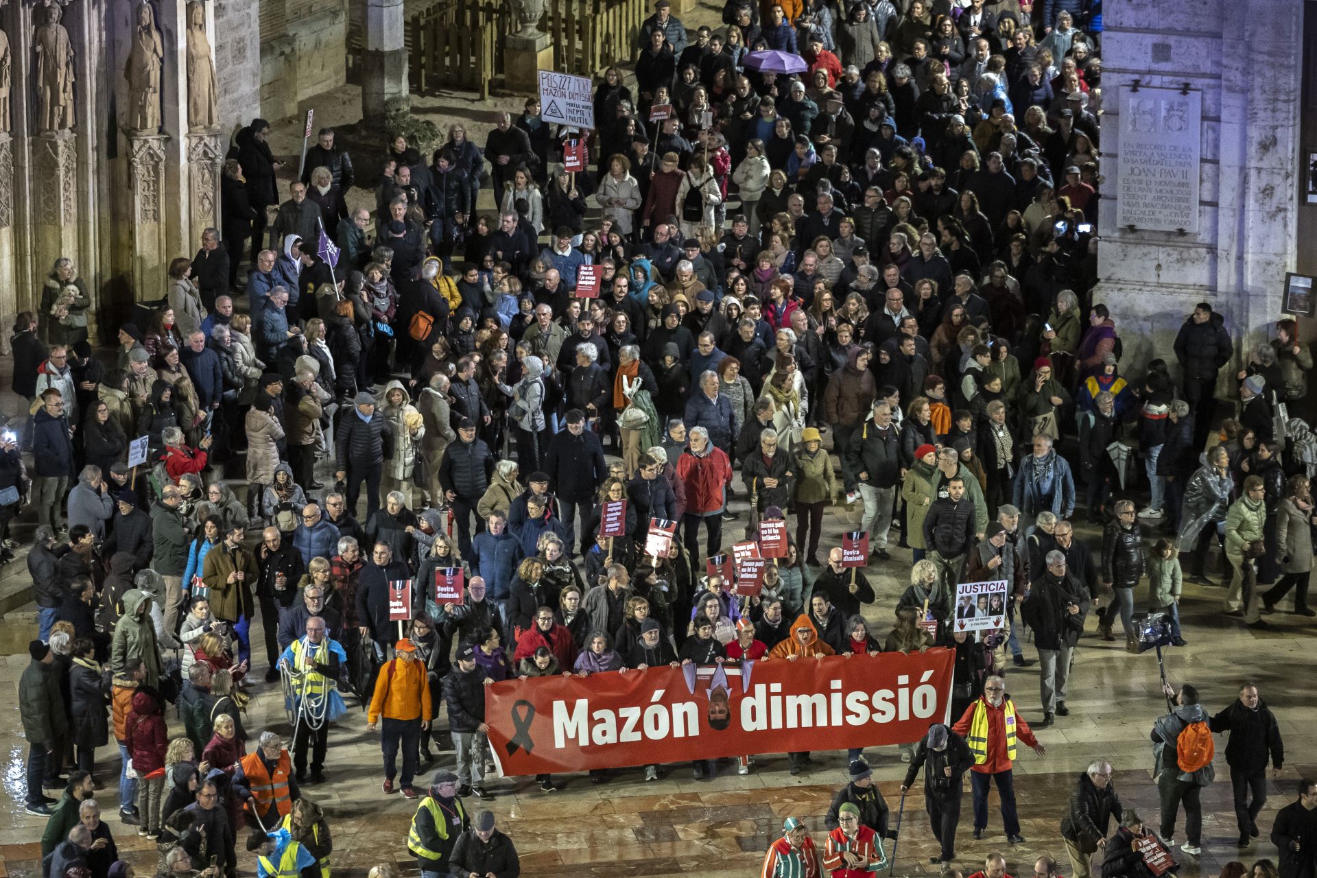 FOTOS | Manifestación en Valencia contra la gestión de la dana y para exigir la dimisión de Mazón