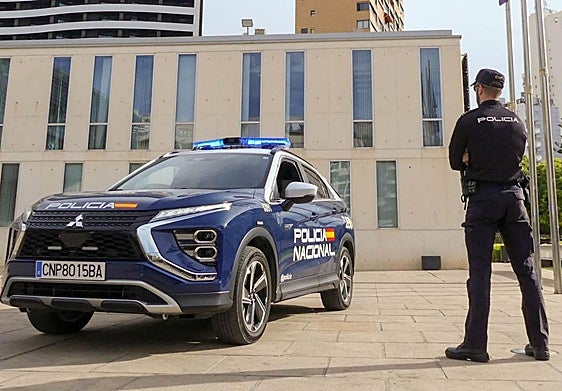 Detenido en Benidorm por acceder al teléfono móvil de una mujer y apoderarse de sus fotos íntimas