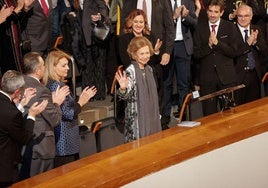 La Reina Emérita Sofía asiste al concierto solidario de Gustavo Dudamel en Valencia