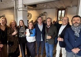 María José Rubio, Amparo Reigosa, Marta Vanaclocha, Beti Vanaclocha, Antonio Serrano, José Martí, Enrique Sospedra y Rafa Viñals.