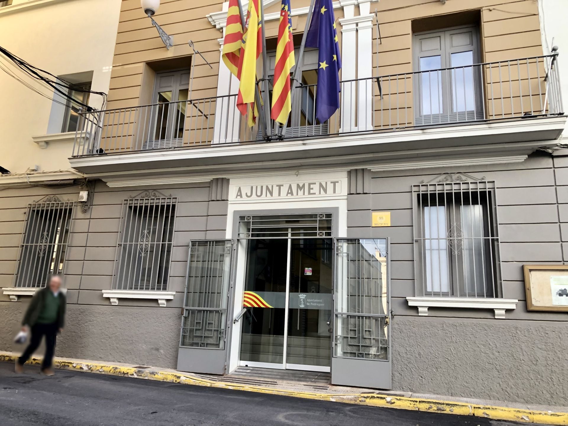 El Ayuntamiento de Pedreguer.