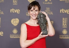 Malena Alterio posa con el Goya a ´Mejor actriz protagonista´. EFE