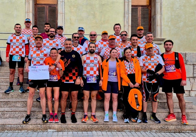 Miembros de Amics del Clo tras terminar la Media Maratón Castellón.