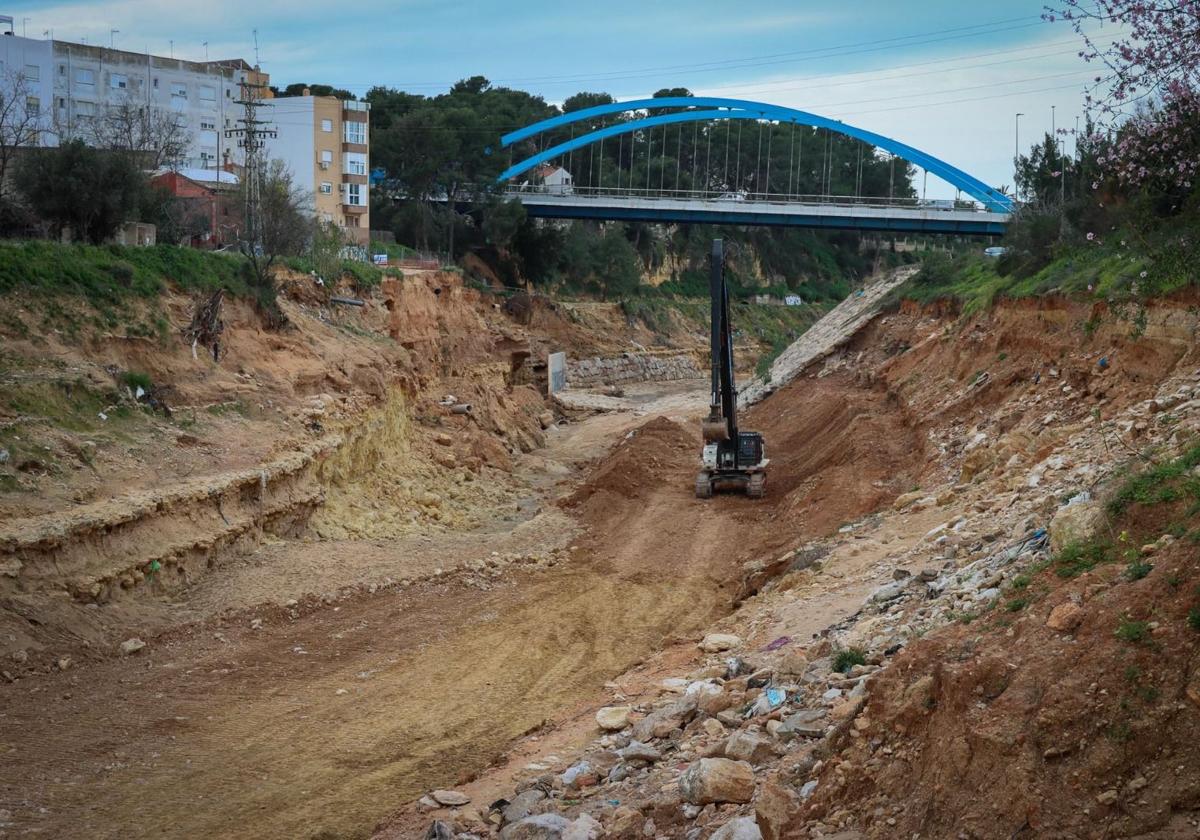 Consolidación de los taludes de un barranco en Torrent tras la dana.