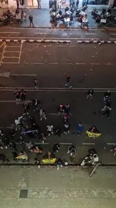 Protestas contra Peter Lim en Mestalla