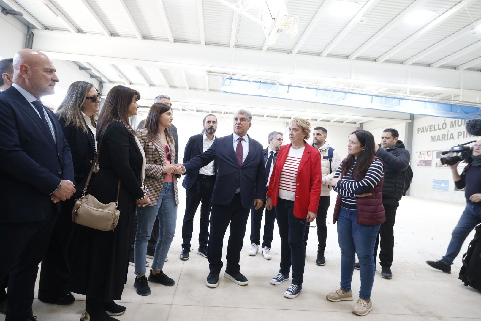 Fotos: Joan Laporta visita la zona cero de la dana en Valencia