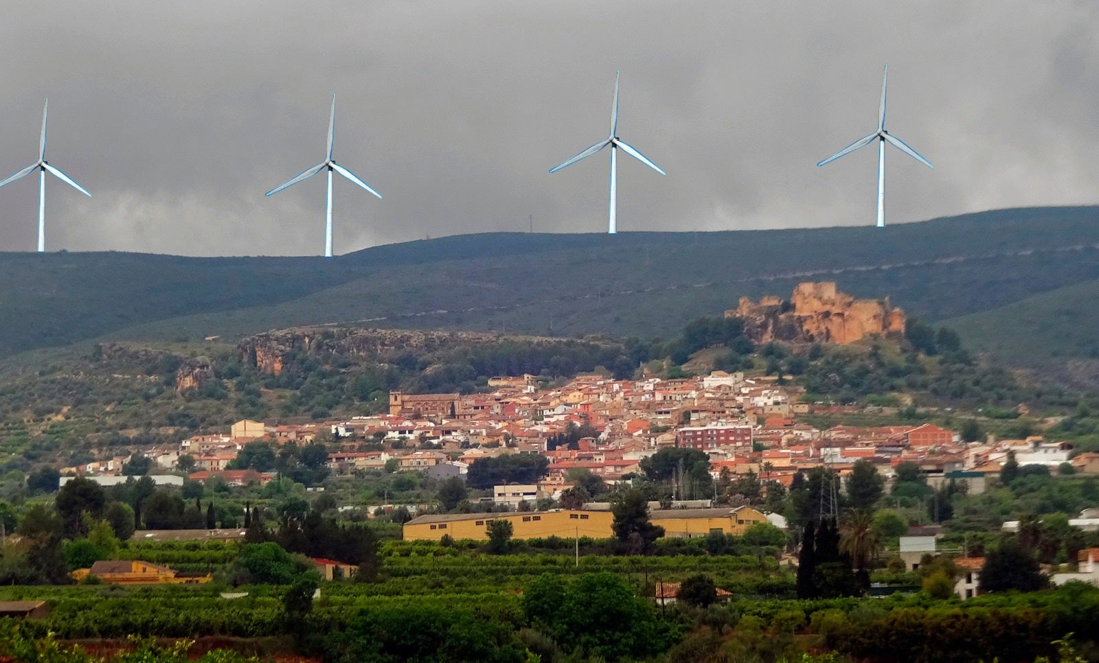 Simulación del impacto visual de los aerogeneradores del parque eólico en Montesa.