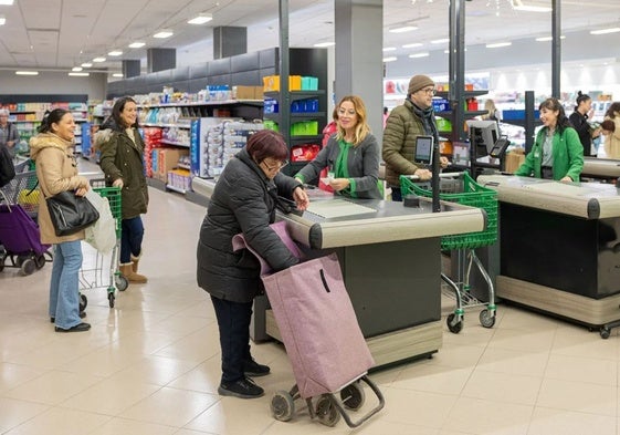 Interior de un supermercado de Mercadona.