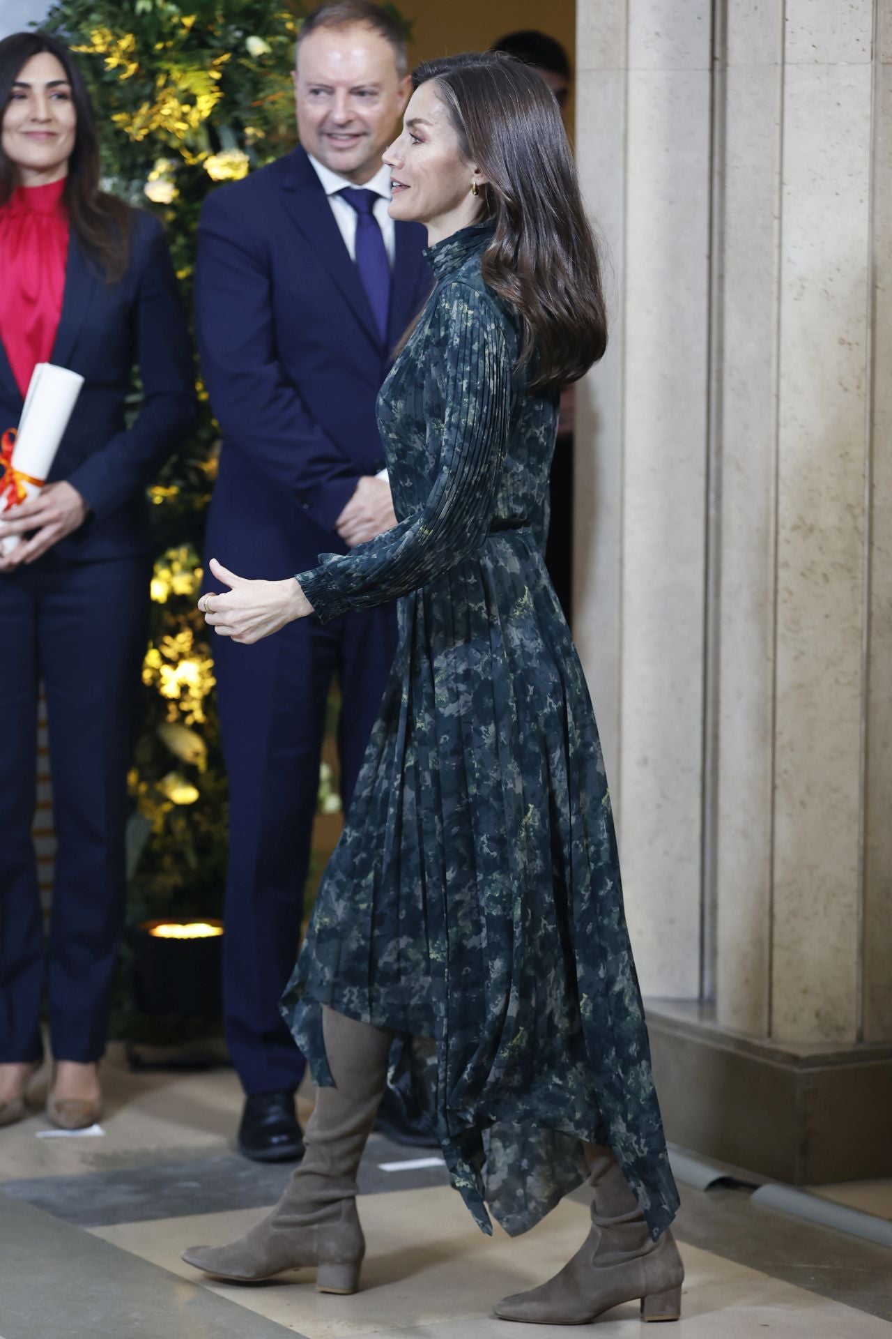 El look bohemio de la reina Letizia en Madrid