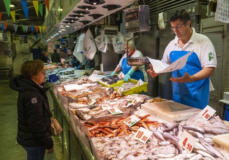 Una pescadería en una imagen de archivo.