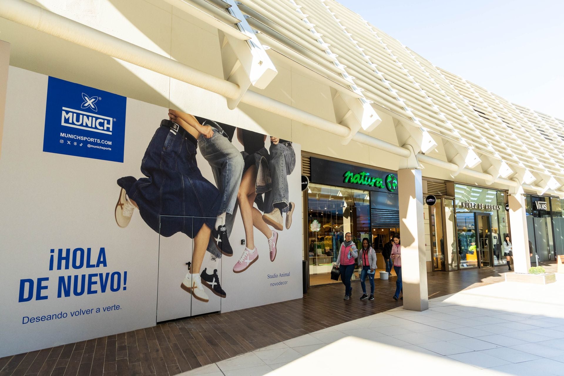 El centro comercial de Bonaire reabre sus puertas tras la dana