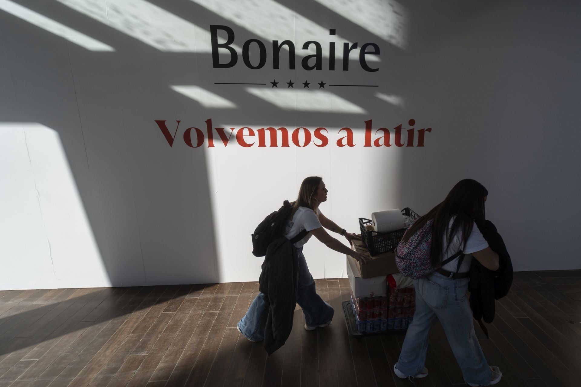 El centro comercial de Bonaire reabre sus puertas tras la dana