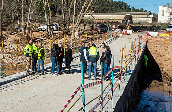 La rehabilitación del puente sobre el Magro en Hortunas finalizará en marzo