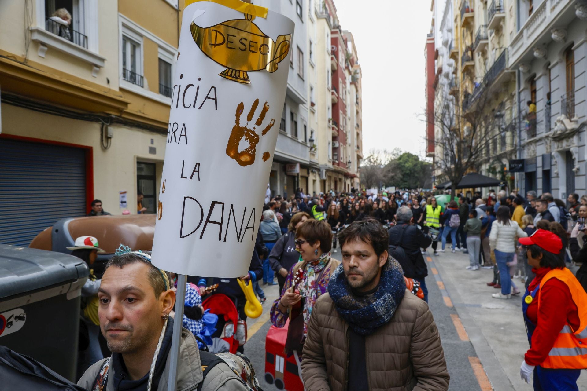 El carnaval revoluciona las calles de Ruzafa