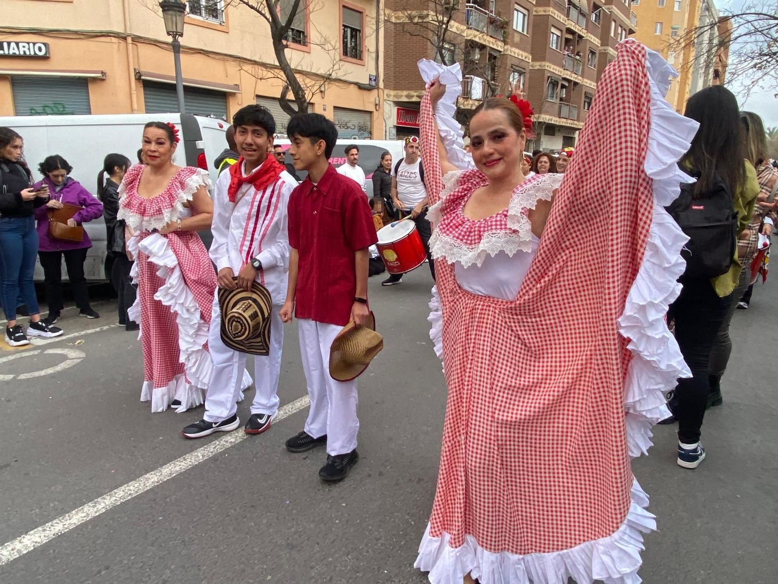 El carnaval revoluciona las calles de Ruzafa