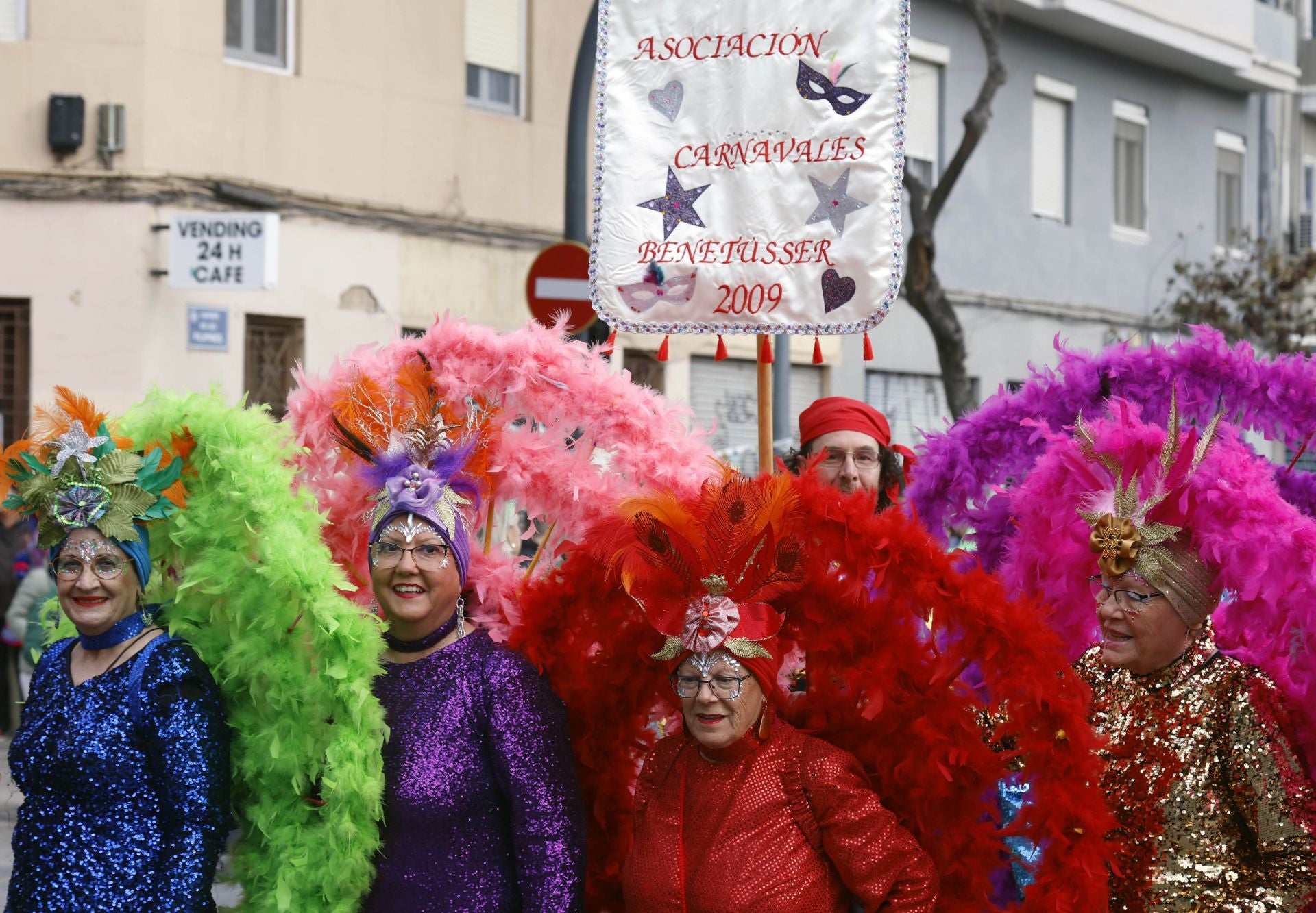 El carnaval revoluciona las calles de Ruzafa