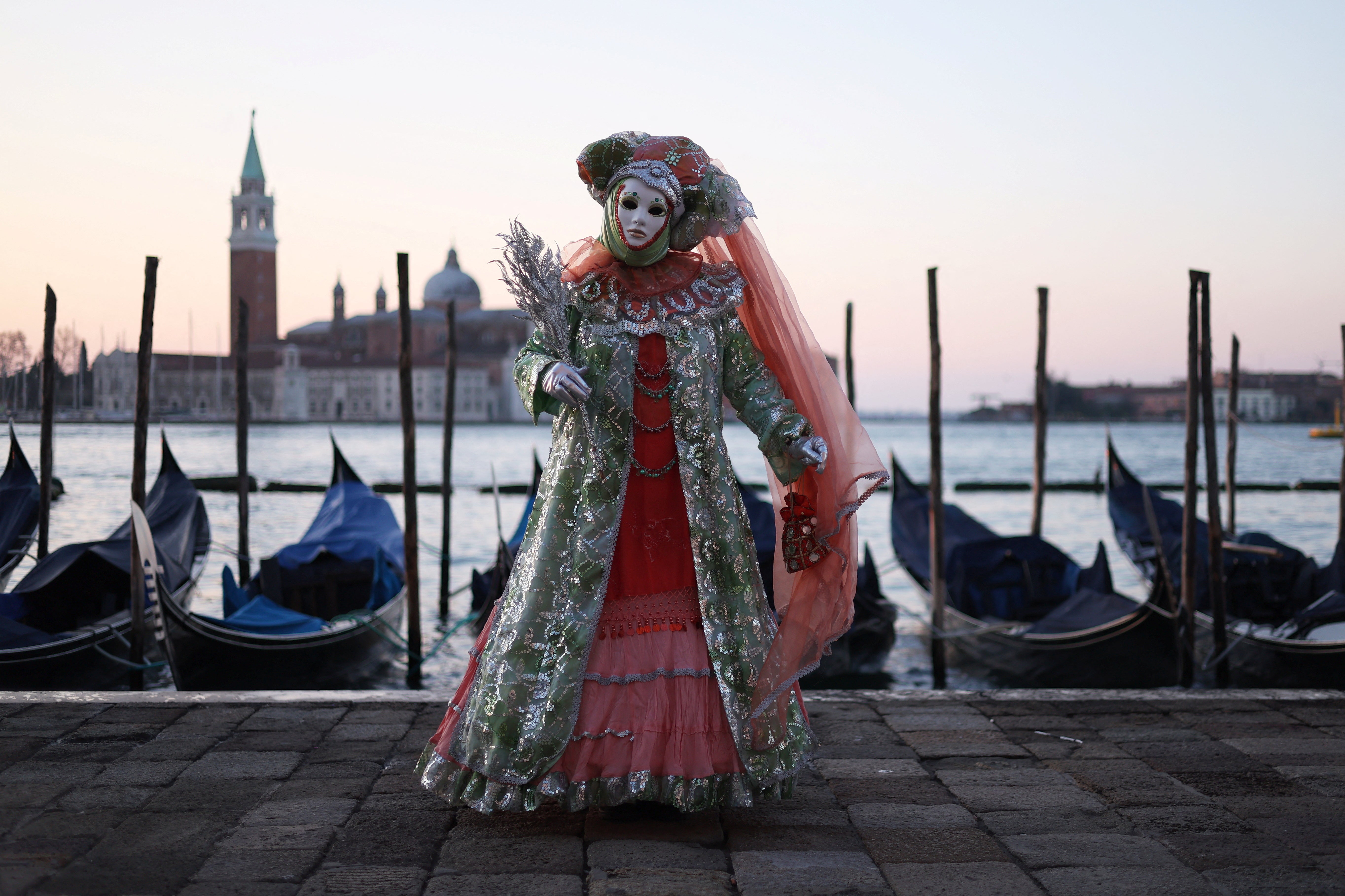 De viaje al fascinante Carnaval de Venecia 2025