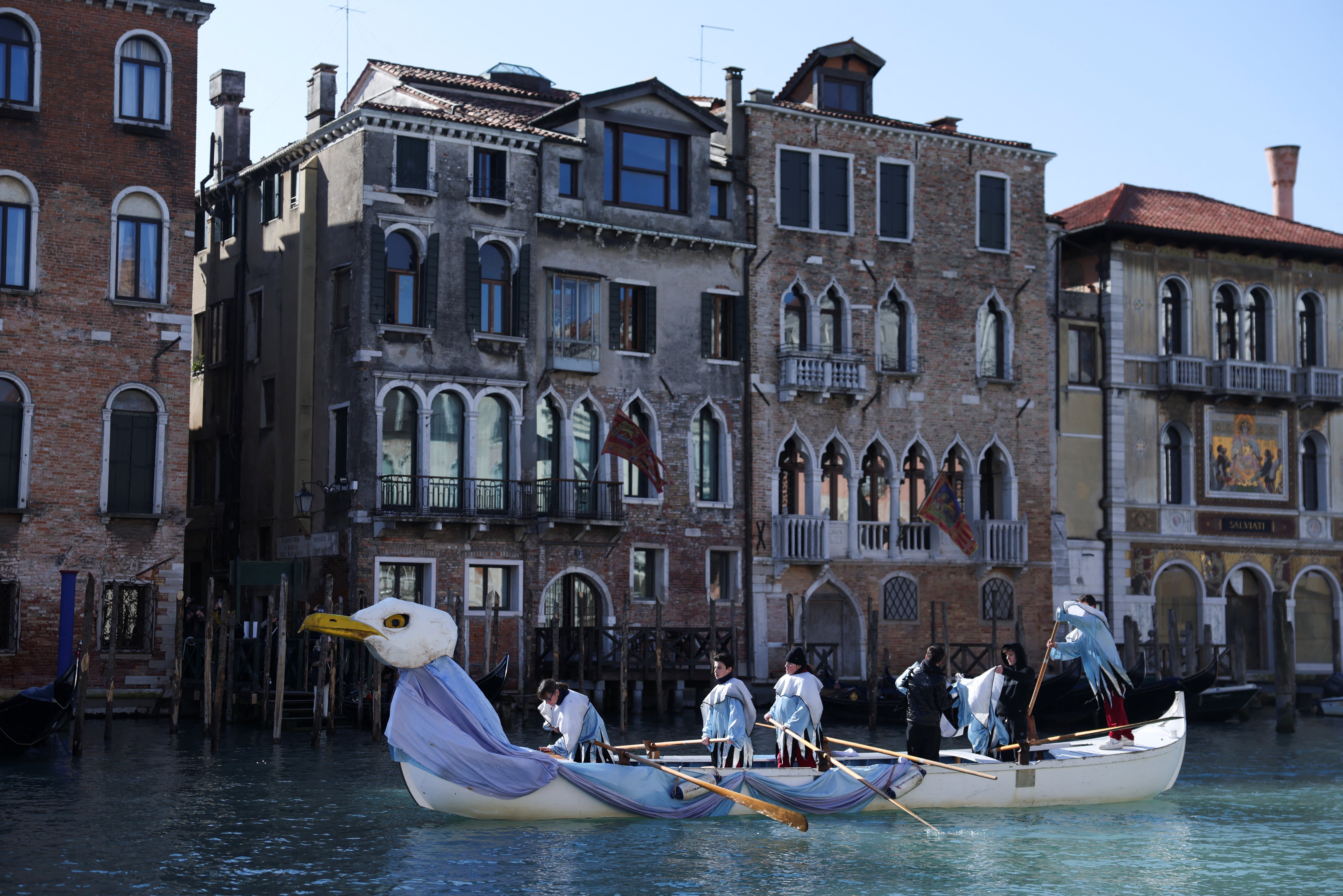 De viaje al fascinante Carnaval de Venecia 2025