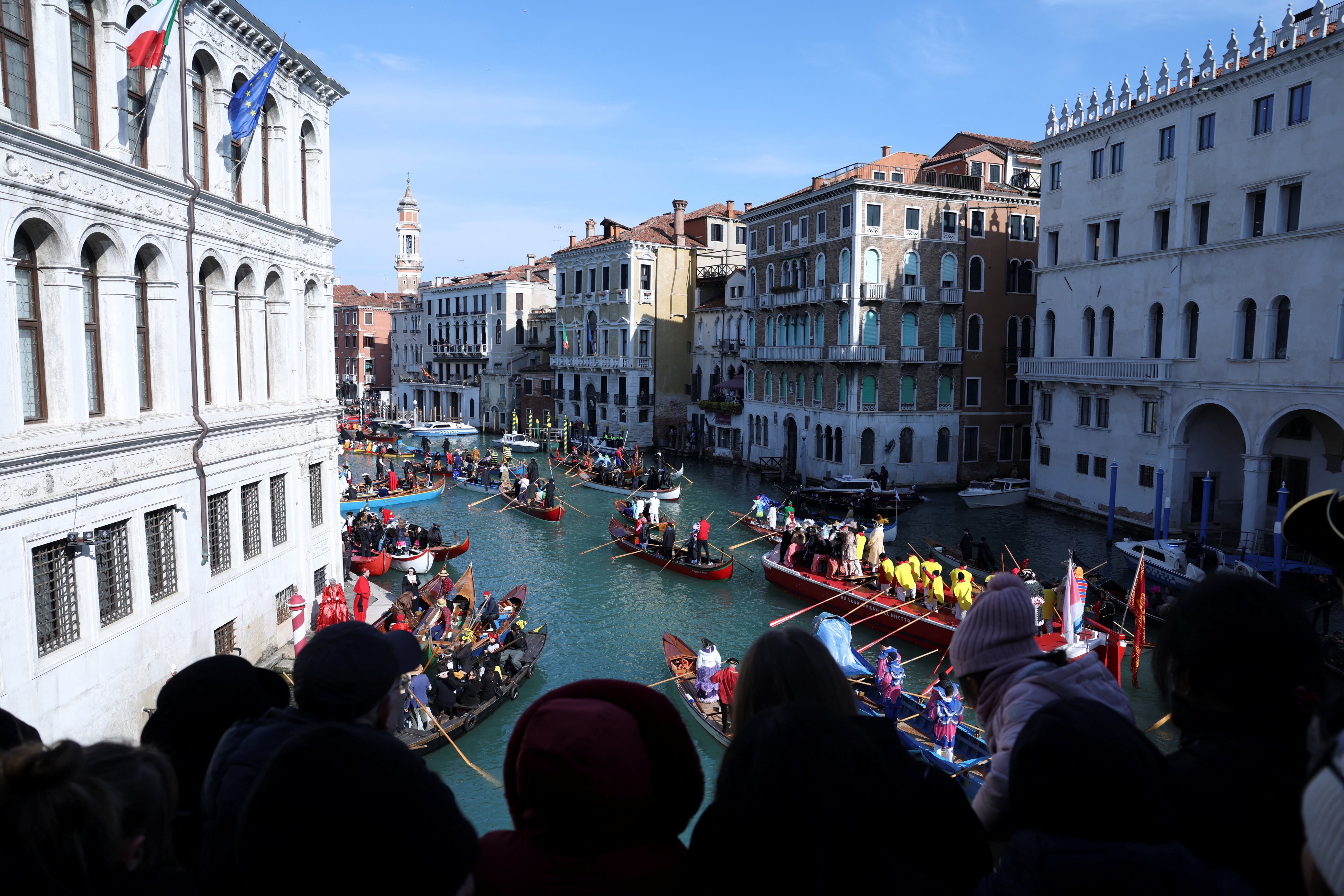 De viaje al fascinante Carnaval de Venecia 2025