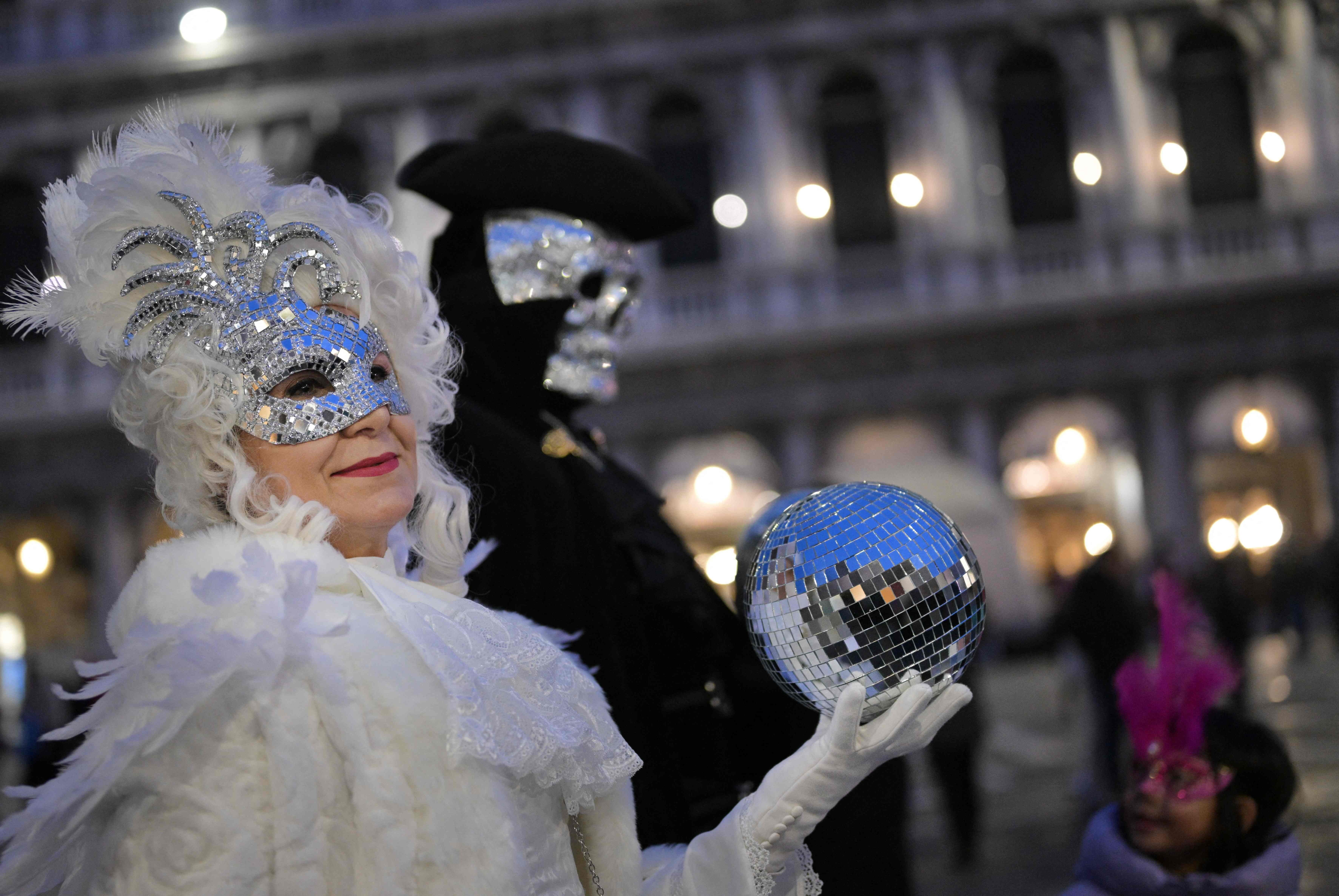 De viaje al fascinante Carnaval de Venecia 2025