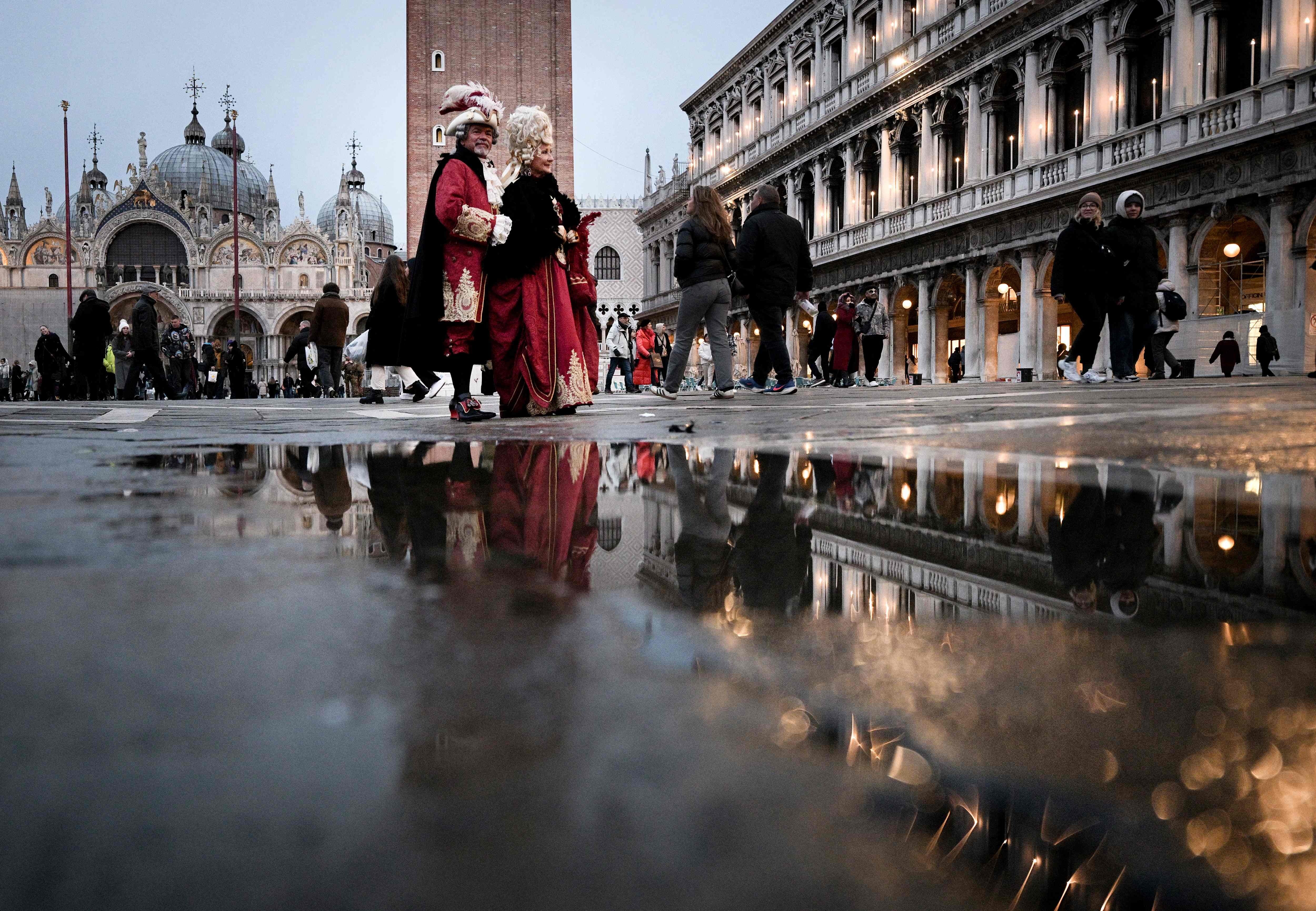 De viaje al fascinante Carnaval de Venecia 2025