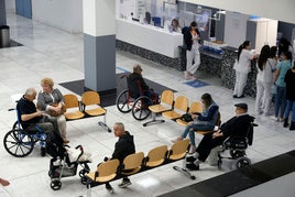 Interior del hospital de Manises, donde se ha atendido a este trabajador.