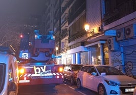 Una dotación de bomberos, en el lugar del suceso.