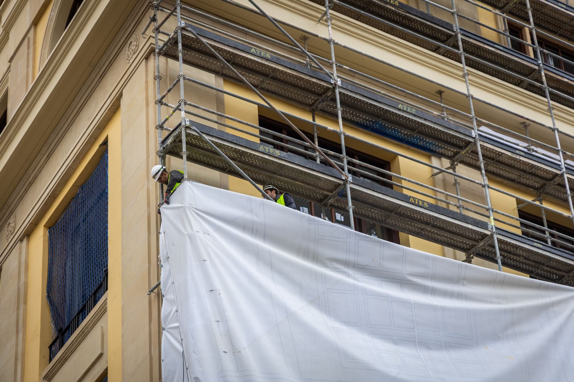 FOTOS | El nuevo Hotel Marriott de Valencia se descubre en la plaza del Ayuntamiento