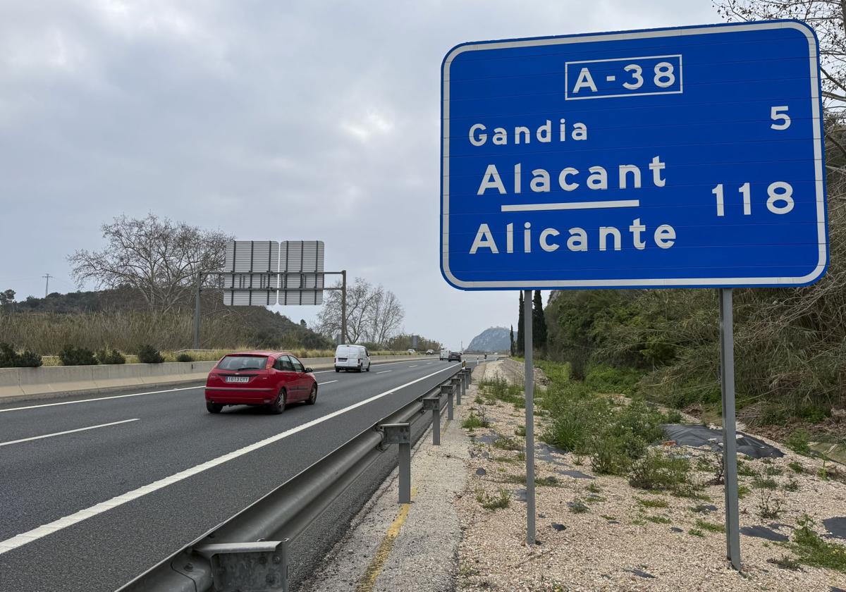 FOTOS | Tirotean y matan al exalcalde de Gandia Arturo Torró