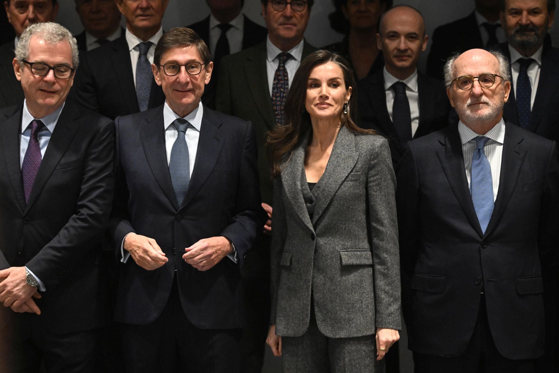 Letizia recicla su traje &#039;low cost&#039; de estilo ejecutivo