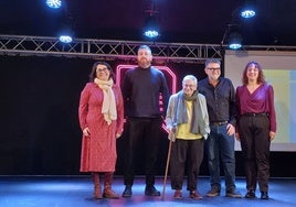 Los galardonados de esta edición Carles Alberola, Eduardo Almiñana, María García Zambrano, Elisa Sanchis y Teresa Ciges.