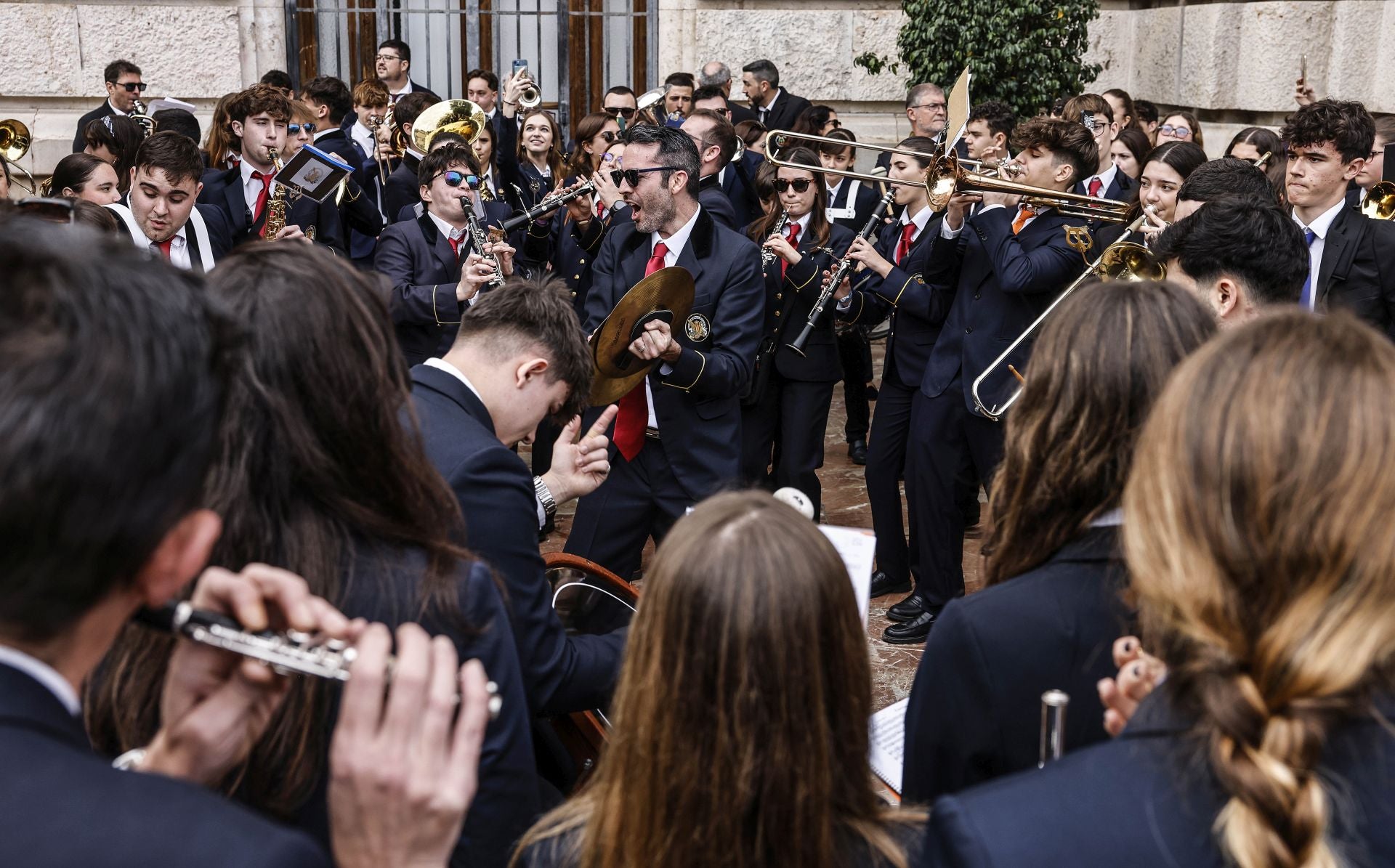 FOTOS | Mascletà y Entrada de Bandas del domingo 23 de febrero