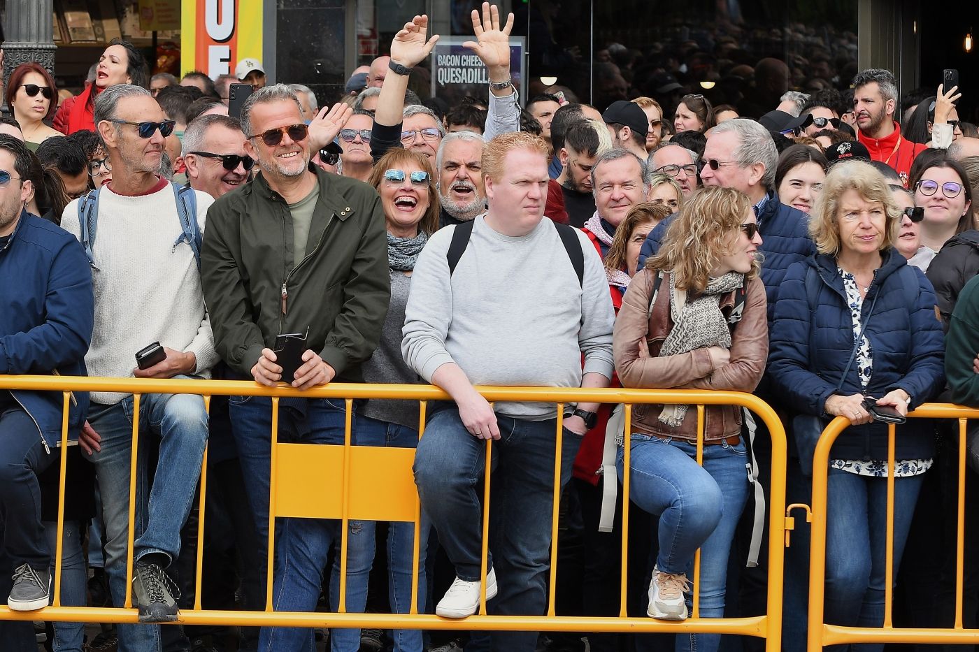 FOTOS | Búscate en la mascletà del domingo 23 de febrero de 2025