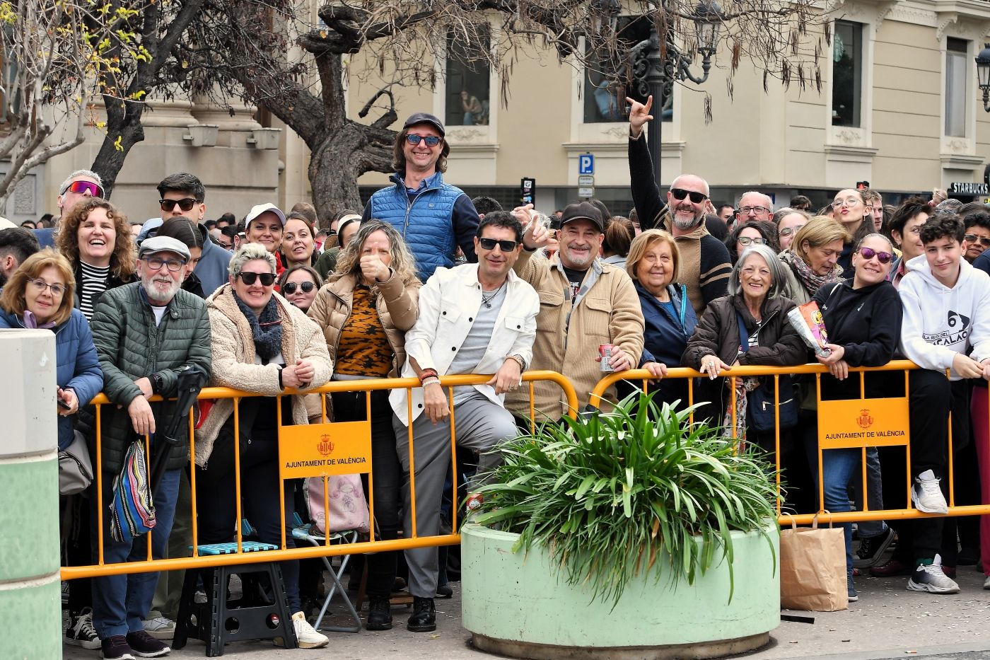 FOTOS | Búscate en la mascletà del domingo 23 de febrero de 2025