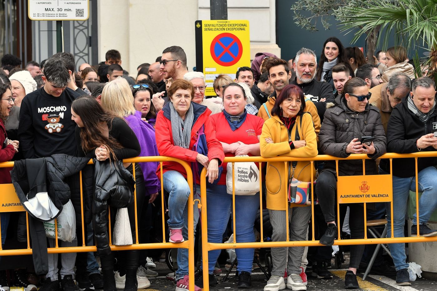 FOTOS | Búscate en la mascletà del domingo 23 de febrero de 2025