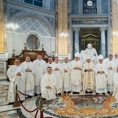 Monseñor Benavent y la peregrinación diocesana de Valencia que ha acudido a Roma por el Jubileo 2025.