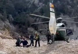 La Guardia Civil rescata al hombre desaparecido en Siete Aguas.