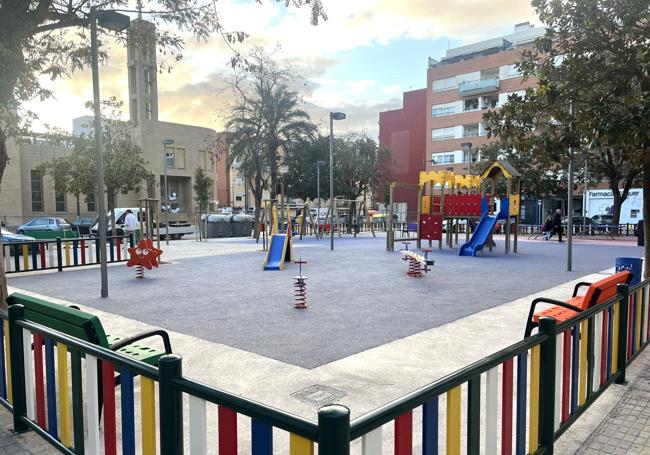 Plaza Xùquer de Paiporta, después de la intervención.