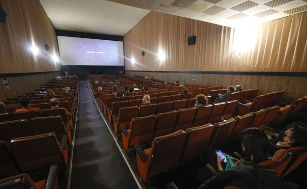 Interior del Cinestudio D'Or de Valencia, el último vestigio de las salas de reestreno.