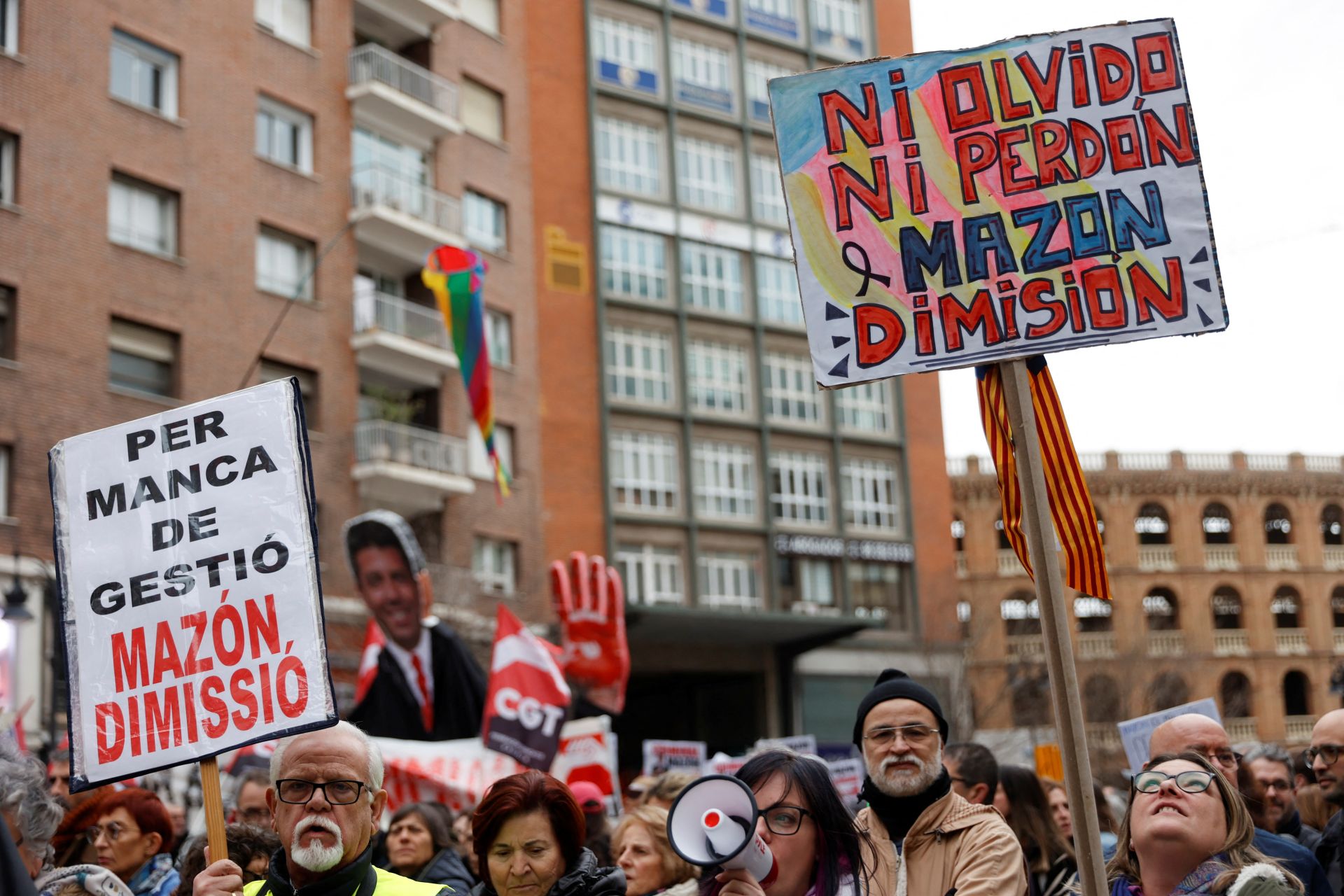 La manifestación en Valencia contra la gestión política de la dana, en imágenes