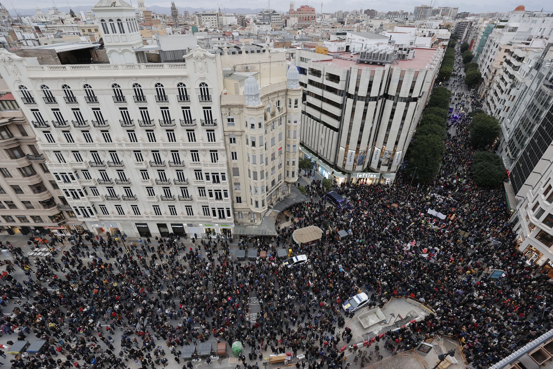 La manifestación en Valencia contra la gestión política de la dana, en imágenes