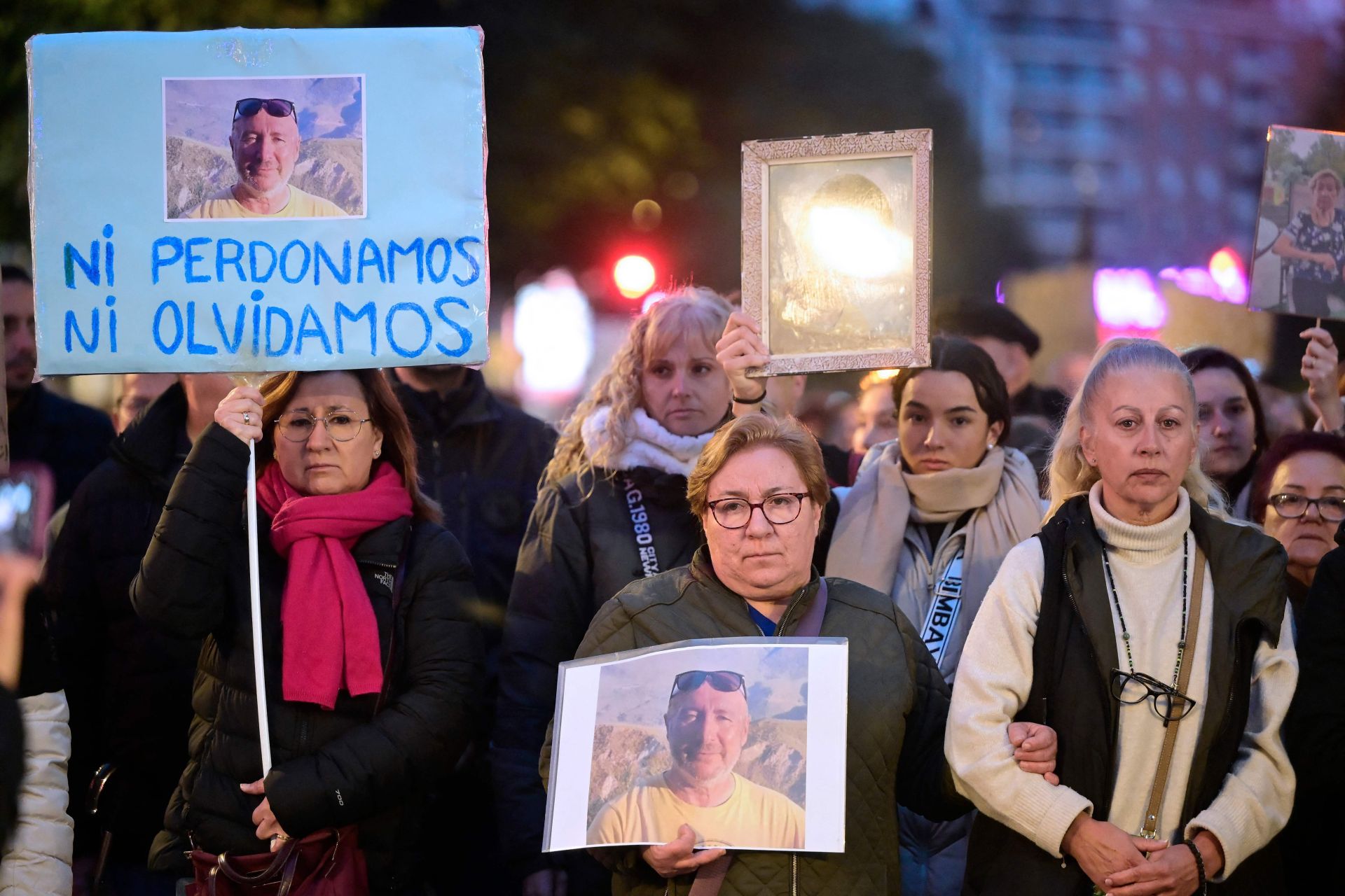 La manifestación en Valencia contra la gestión política de la dana, en imágenes