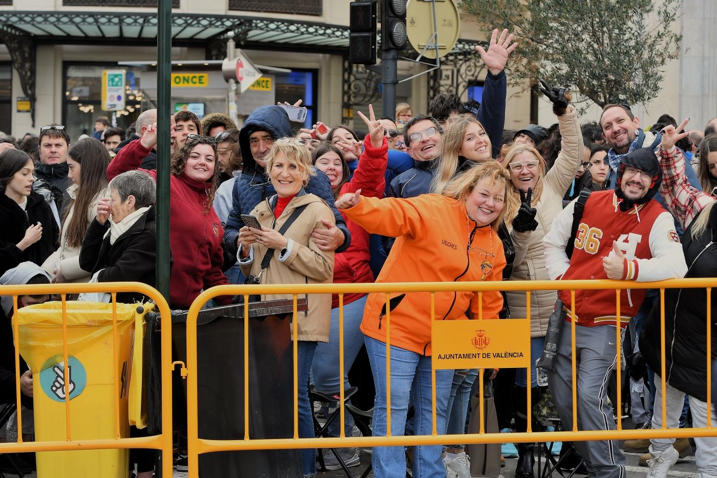 FOTOS | Búscate en la mascletà del 1 de marzo de 2025 en Valencia