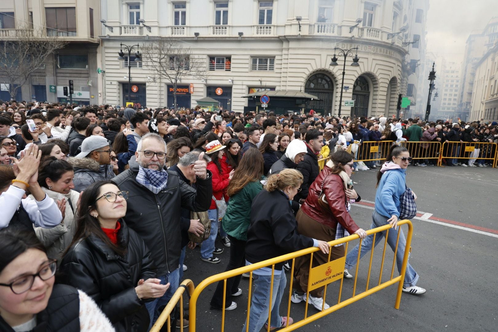 FOTOS | Mascletà del 1 de marzo de las Fallas de Valencia 2025