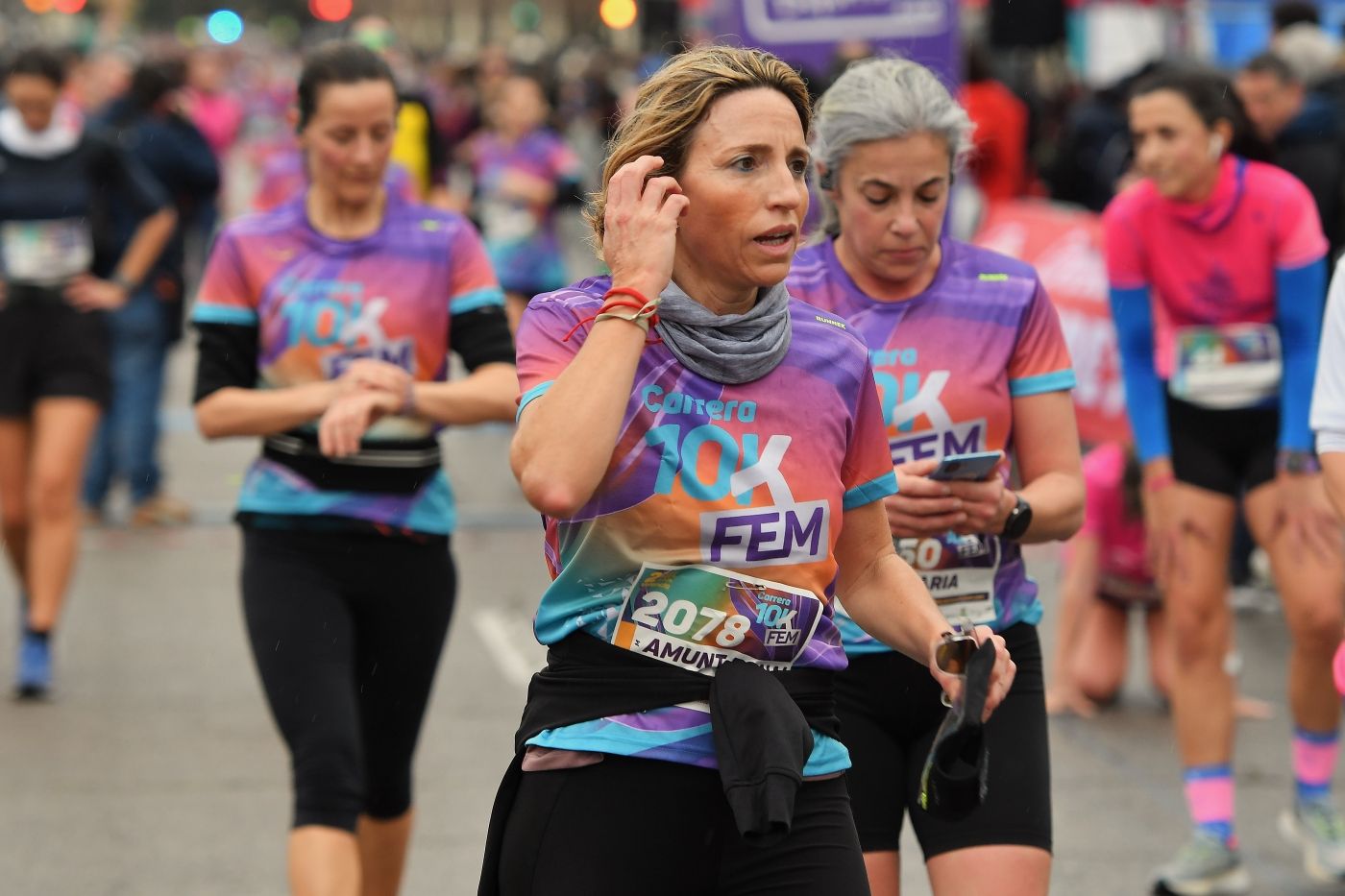 FOTOS | Búscate en la 10K FEM de Valencia