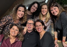 Merche Santosjuanes, Kika Cabrera, Juan Costa, Paula García, Inma Ribes, Laura Martí y Ana Tro.